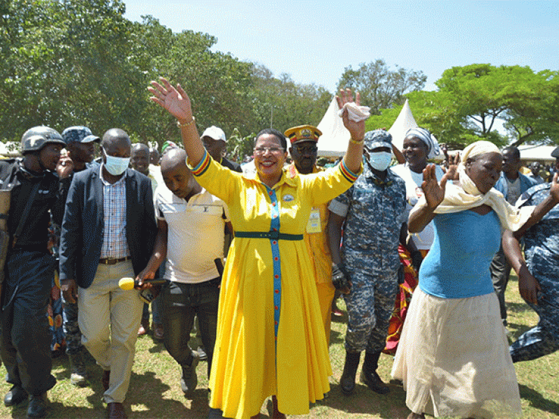 Anita Annet Among asekeredde abamugamba okuva ku bwa Sipiika - Bukedde ...